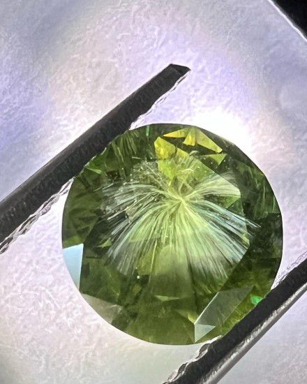 Demantoid Shape Round