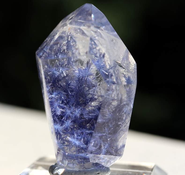 дюмортьерит